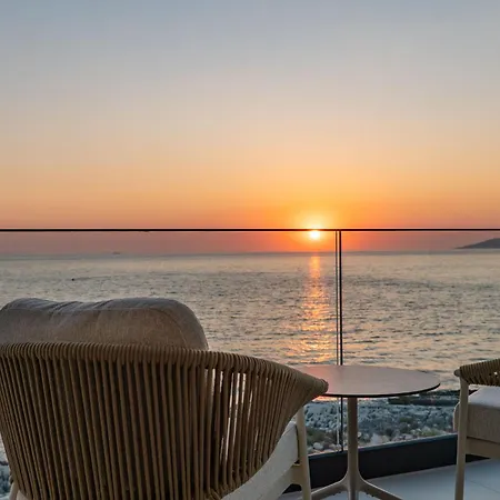 Nube Luxury Villa *