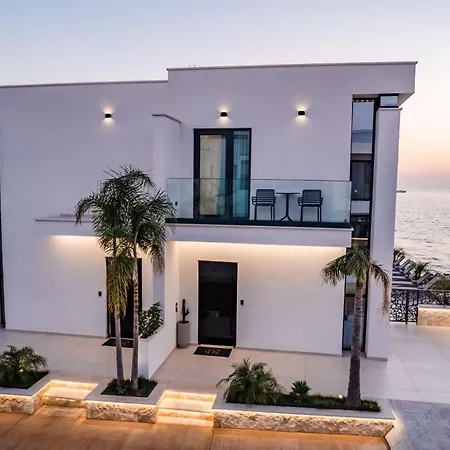 Nube Luxury Villa Sarandë
