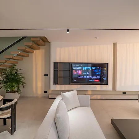 Nube Luxury Sarandë