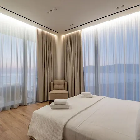 Nube Luxury Villa