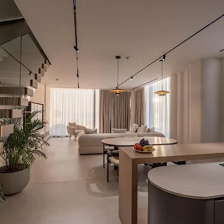 Nube Luxury Villa *